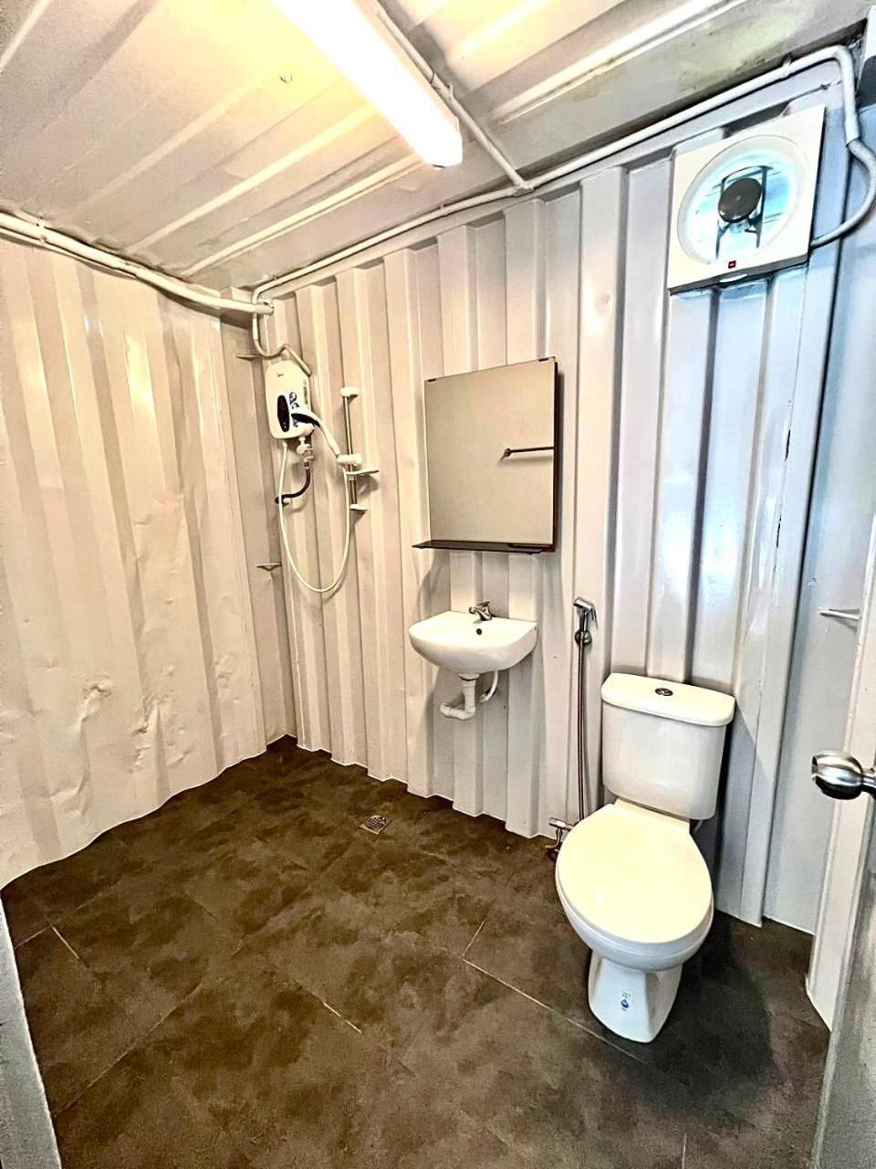 ホテル The Cozytainer タイピン エクステリア 写真